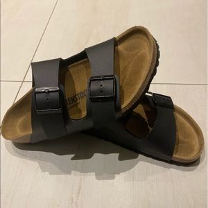 Black Birkenstock’s - Woman - Size 12